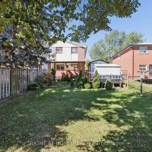 Premium freehold home for sale: 2260, Wiseman, Clarkson, Mississauga