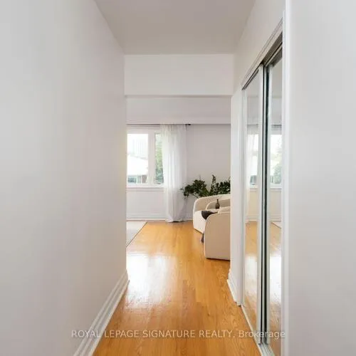 Premium freehold home for sale: 3451, Lincove, Applewood, Mississauga