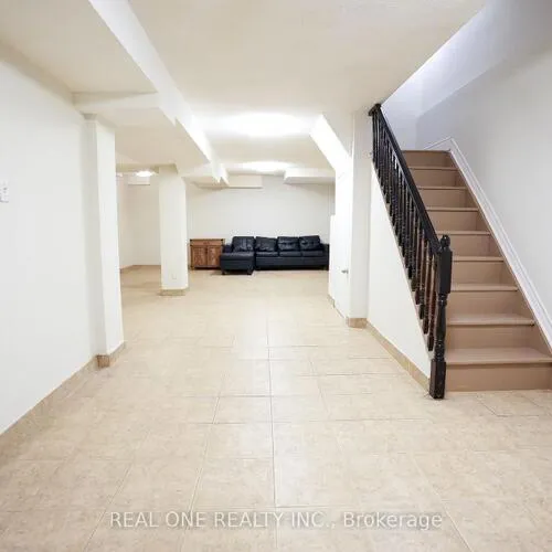 Premium freehold home for sale: 476, Bud Gregory, Hurontario, Mississauga