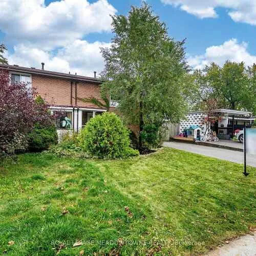 Premium freehold home for sale: 2600, Constable, Clarkson, Mississauga