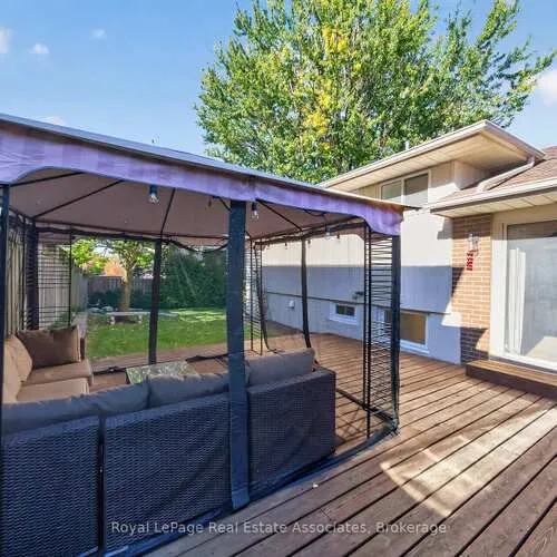 Premium freehold home for sale: 2141, Herridge, Sheridan, Mississauga