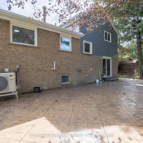 Premium freehold home for sale: 2581, Windjammer, Erin Mills, Mississauga