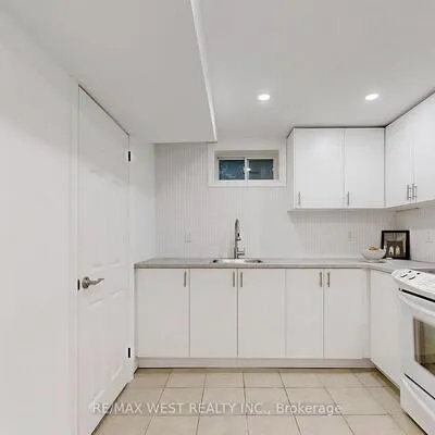 138, Armitage, Central Newmarket, Newmarket