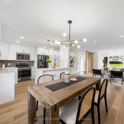 247, Kathryn, Central Newmarket, Newmarket