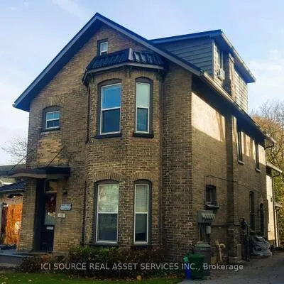 458,&nbsp;Timothy, Central Newmarket, Newmarket