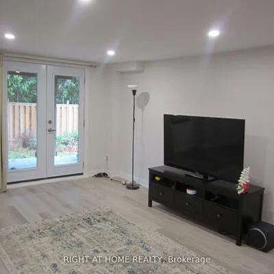 248,&nbsp;Osmond, Bristol-London, Newmarket