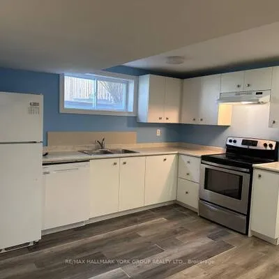 222,&nbsp;Currey, Central Newmarket, Newmarket