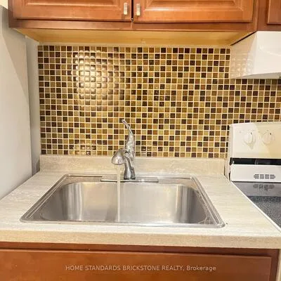 1011,&nbsp;Janette, Huron Heights-Leslie Valley, Newmarket