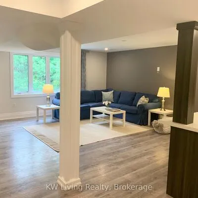 162,&nbsp;Art West, Woodland Hill, Newmarket