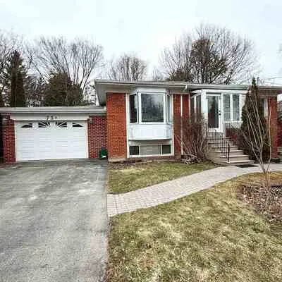 73,&nbsp;Boothbay, Central Newmarket, Newmarket