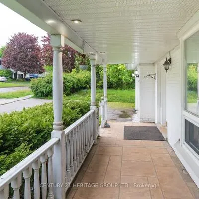 307,&nbsp;Towercrest, Central Newmarket, Newmarket