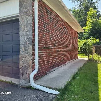764,&nbsp;Gorham, Gorham-College Manor, Newmarket