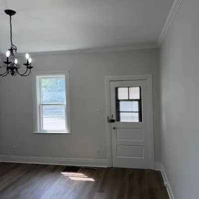 349,&nbsp;Eagle, Central Newmarket, Newmarket