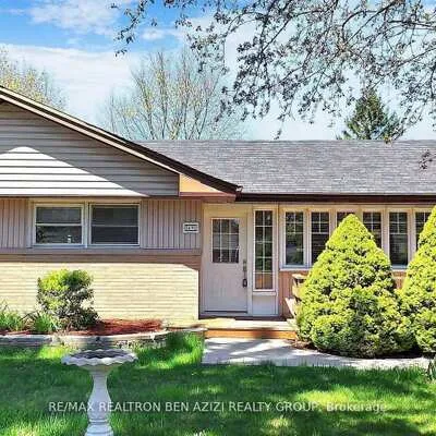 49,&nbsp;Don Mor, Central Newmarket, Newmarket