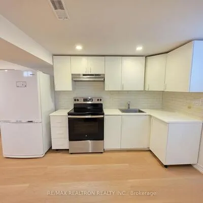 72,&nbsp;Ashton, Huron Heights-Leslie Valley, Newmarket