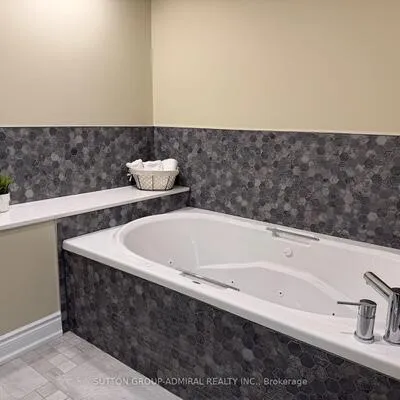 232,&nbsp;Frederick Curran, Woodland Hill, Newmarket