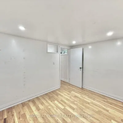 116,&nbsp;Cherrywood, Bristol-London, Newmarket