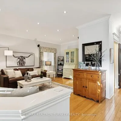 407, Seneca, Summerhill Estates, Newmarket