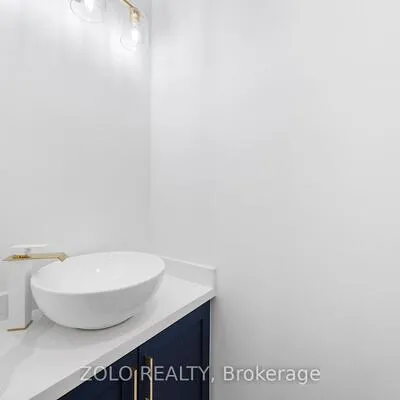 124, Kingston, Bristol-London, Newmarket