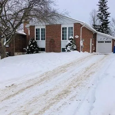 248, Talbot, Central Newmarket, Newmarket