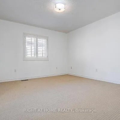 1209, McTavish, Stonehaven-Wyndham, Newmarket