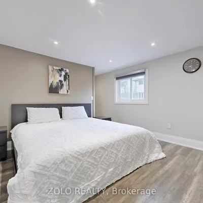 226,&nbsp;Thoms, Central Newmarket, Newmarket