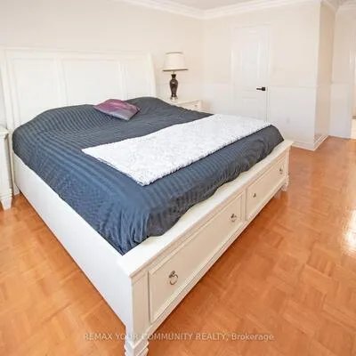 563,&nbsp;Mulock, Gorham-College Manor, Newmarket