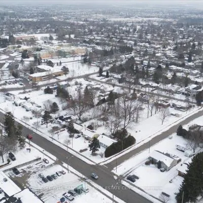 98,&nbsp;Eagle, Central Newmarket, Newmarket