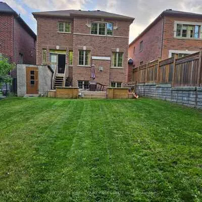521,&nbsp;Mcgregor farm, Glenway Estates, Newmarket
