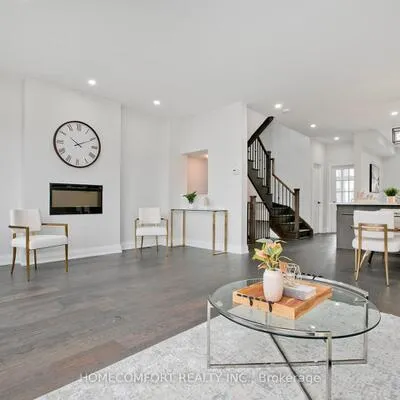 42,&nbsp;Vantage Loop, Woodland Hill, Newmarket