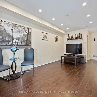 340,&nbsp;Flagstone, Woodland Hill, Newmarket