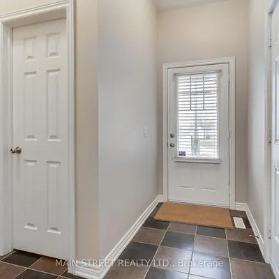 42,&nbsp;Courtland, Woodland Hill, Newmarket
