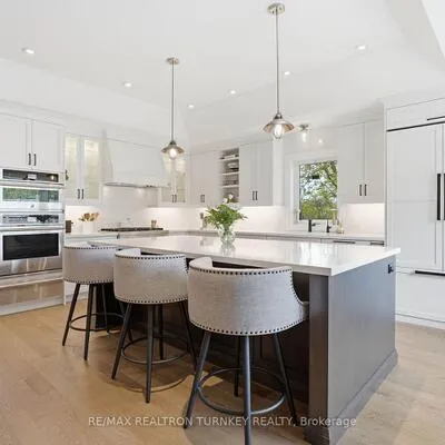 178,&nbsp;Parkview, Central Newmarket, Newmarket