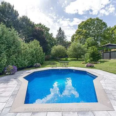 206,&nbsp;Richard, Central Newmarket, Newmarket