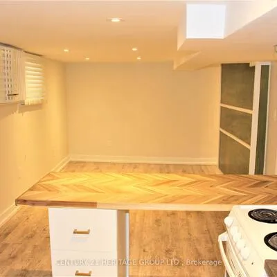 269,&nbsp;Prospect, Gorham-College Manor, Newmarket