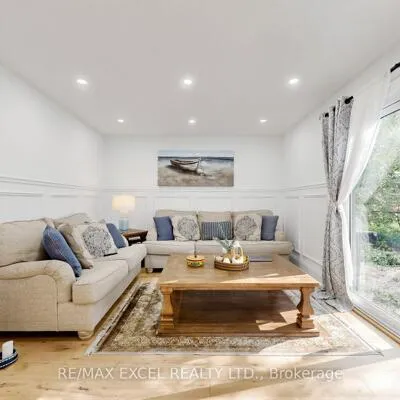 800,&nbsp;Pam, Huron Heights-Leslie Valley, Newmarket