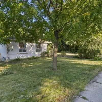 105,&nbsp;Bolton, Huron Heights-Leslie Valley, Newmarket