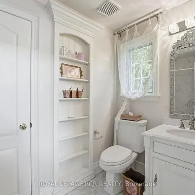 193,&nbsp;Sherwood, Central Newmarket, Newmarket