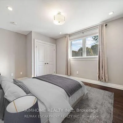 1300,&nbsp;Braeside, 1011 - MO Morrison, Oakville