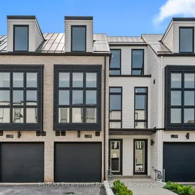 138, East, 1001 - BR Bronte, Oakville