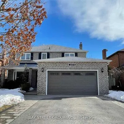 2079, Pineview, 1018 - WC Wedgewood Creek, Oakville