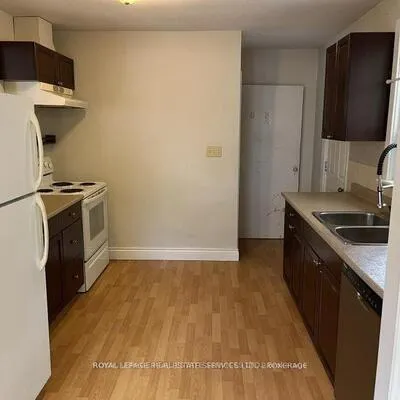 235,&nbsp;Lakeshore, 1002 - CO Central, Oakville