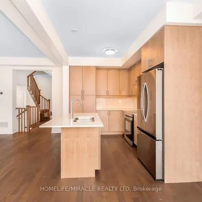 2184, Postmaster, 1019 - WM Westmount, Oakville