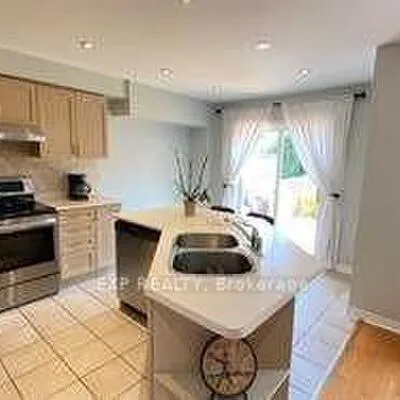 2245, Hummingbird, 1022 - WT West Oak Trails, Oakville