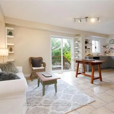 2131, White Dove, 1022 - WT West Oak Trails, Oakville