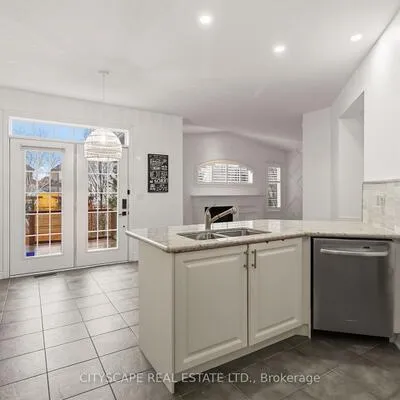 135,&nbsp;Innville, 1001 - BR Bronte, Oakville