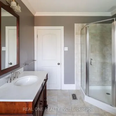 130,&nbsp;Mayfield, 1003 - CP College Park, Oakville