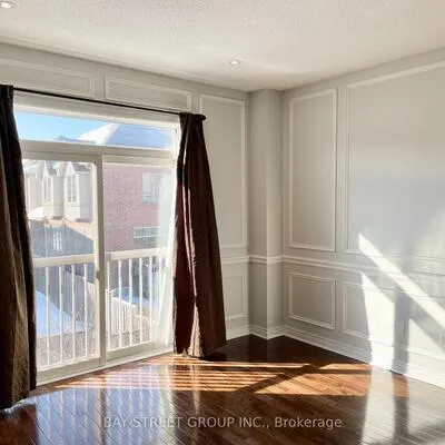 2410,&nbsp;Woodstock, 1019 - WM Westmount, Oakville