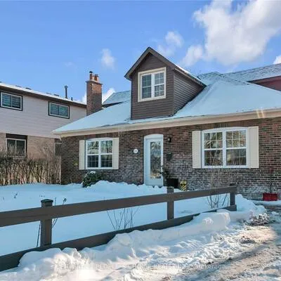 1226,&nbsp;Oxford, 1003 - CP College Park, Oakville