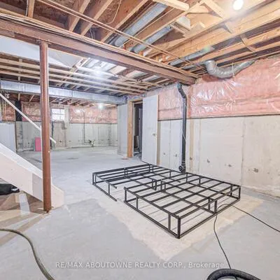 426,&nbsp;PARKLANE, 1003 - CP College Park, Oakville